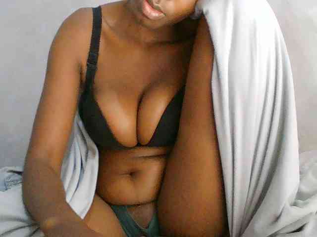 Sarah-myah2 webcam