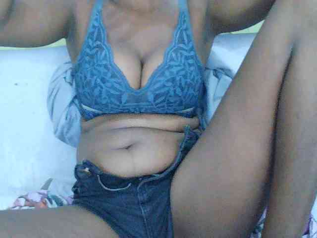 Sarah-myah2 webcam