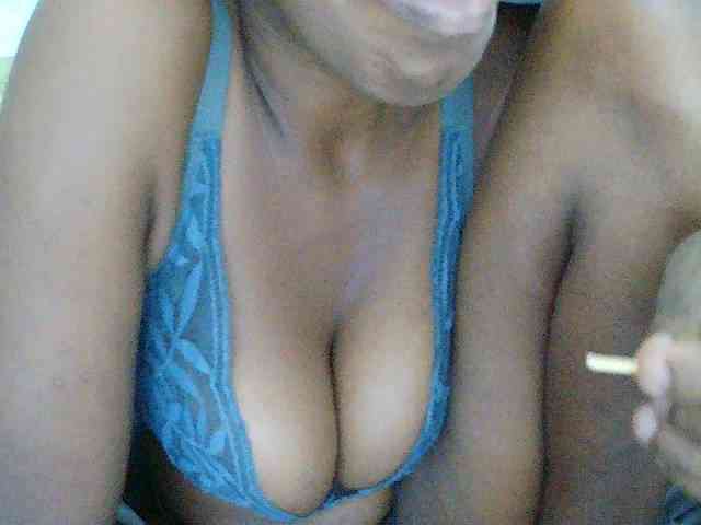 Sarah-myah2 webcam