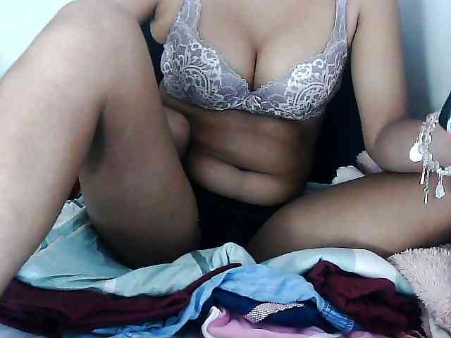Sarah-myah2 webcam