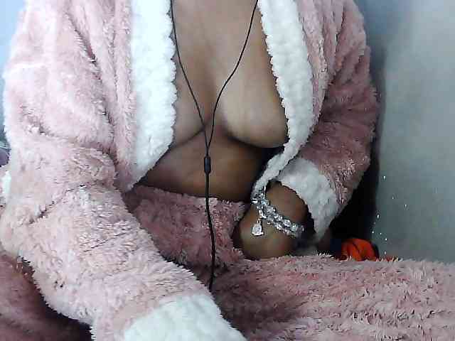 Sarah-myah2 webcam