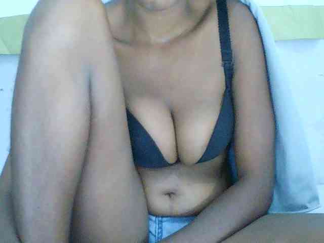 Sarah-myah2 webcam
