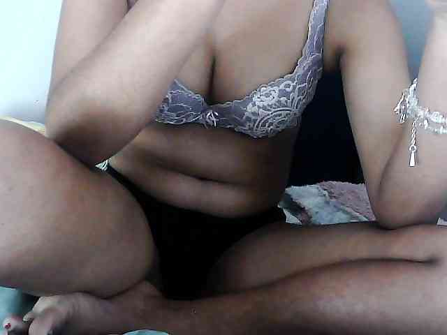 Sarah-myah2 webcam