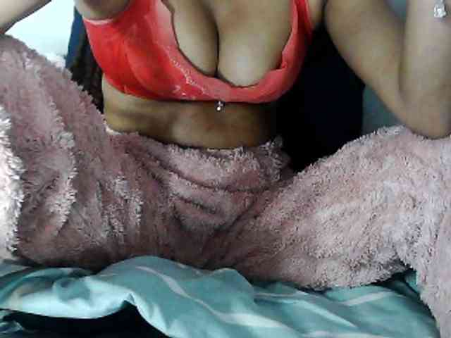 Sarah-myah2 webcam