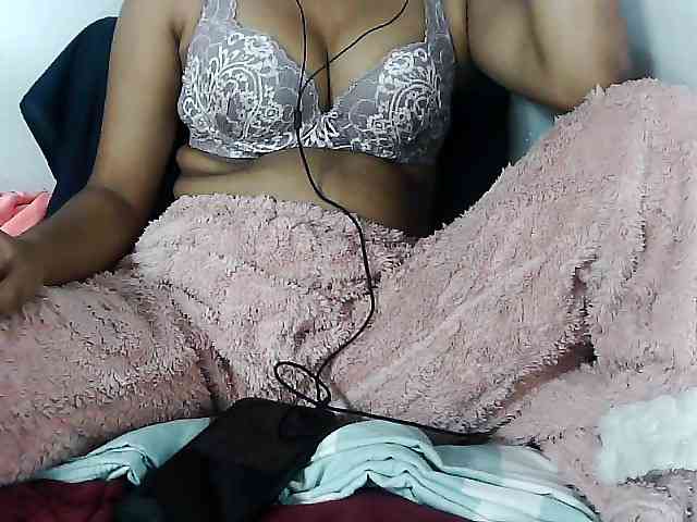 Sarah-myah2 webcam