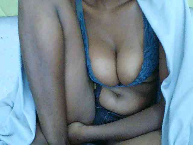 Sarah-myah2 Sarah-myah2