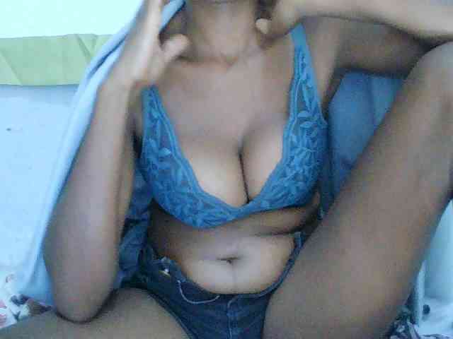 Sarah-myah2 webcam