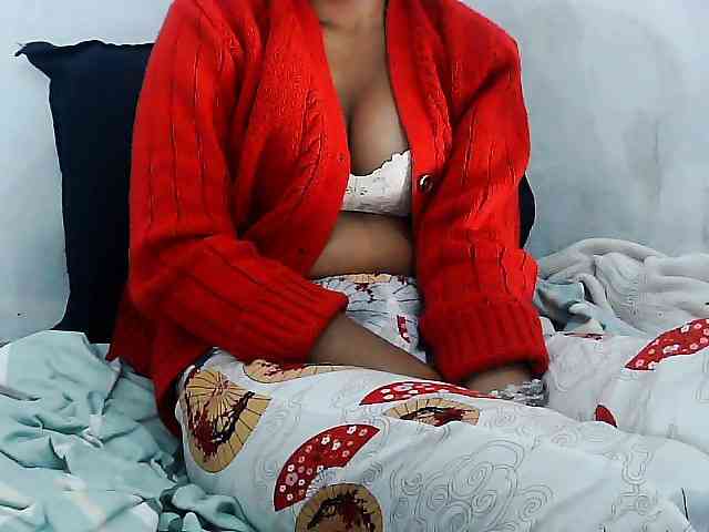 Sarah-myah2 webcam