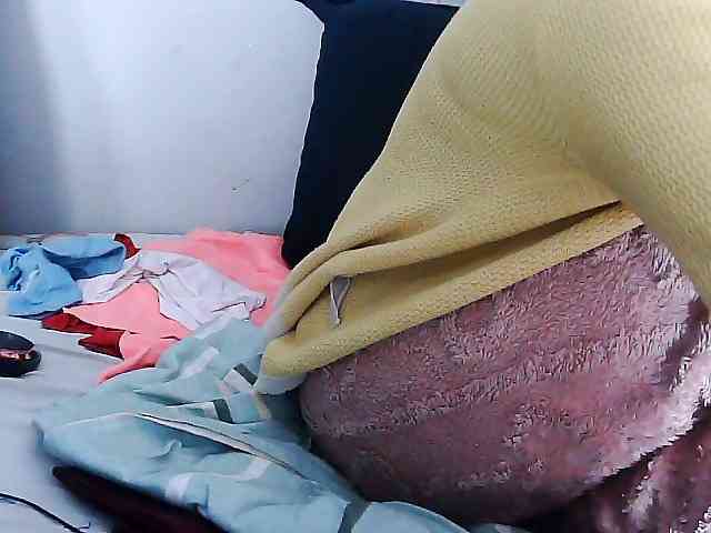 Sarah-myah2 webcam