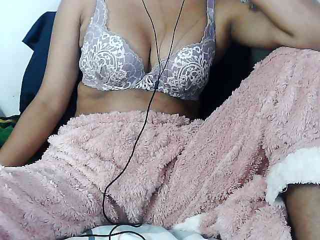 Sarah-myah2 webcam