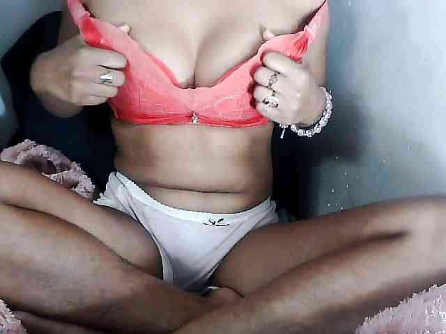 Sarah-myah2 webcam