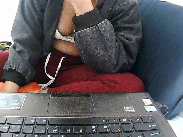 Sarah-myah2 webcam