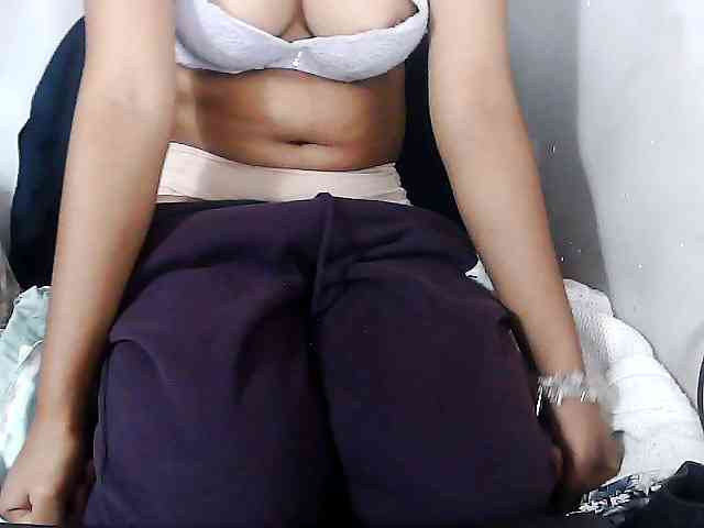 Sarah-myah2 Sarah-myah2