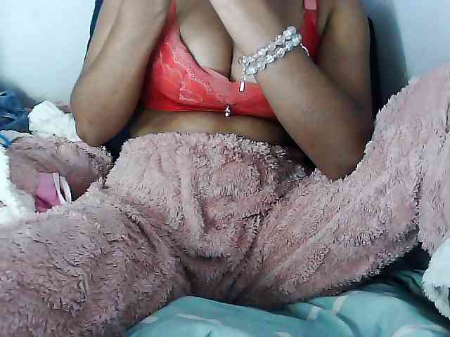 Sarah-myah2 webcam