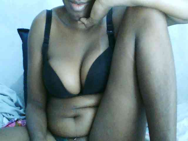 Sarah-myah2 webcam