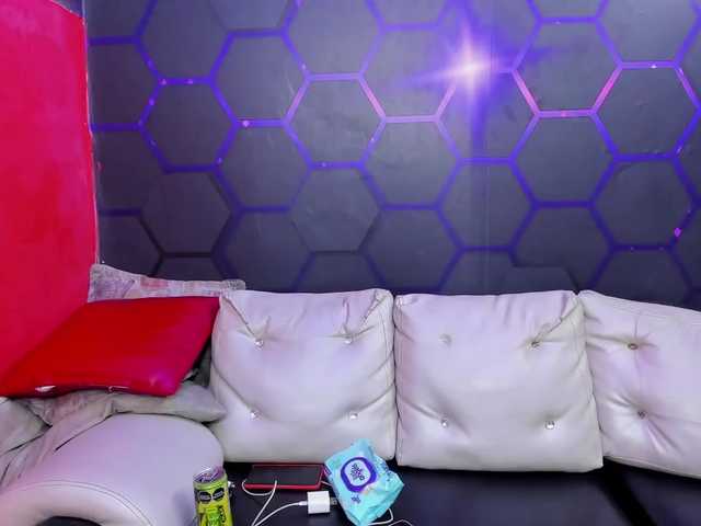 Daring-Latinavip's BongaCams show and profile