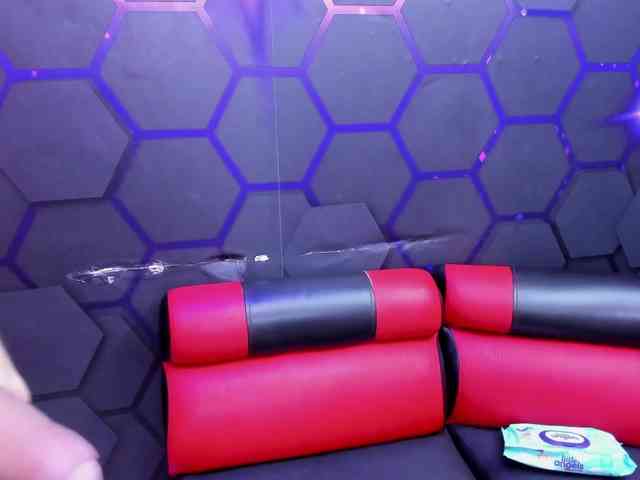 Daring-Latinavip webcam