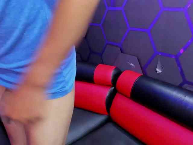Daring-Latinavip webcam