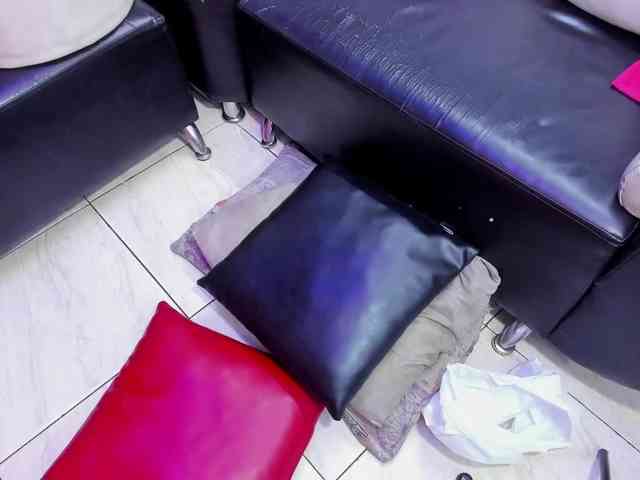 Daring-Latinavip webcam