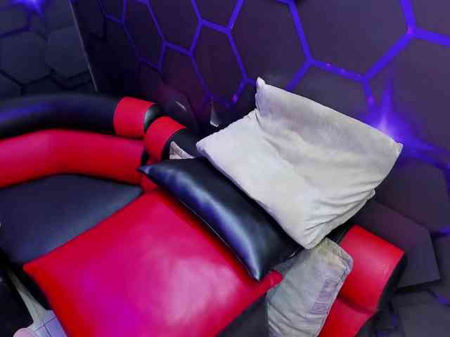 Daring-Latinavip webcam