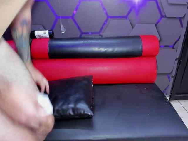 Daring-Latinavip webcam