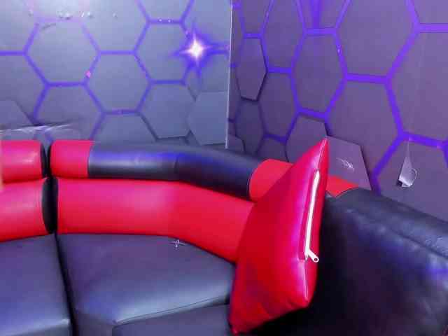 Daring-Latinavip webcam