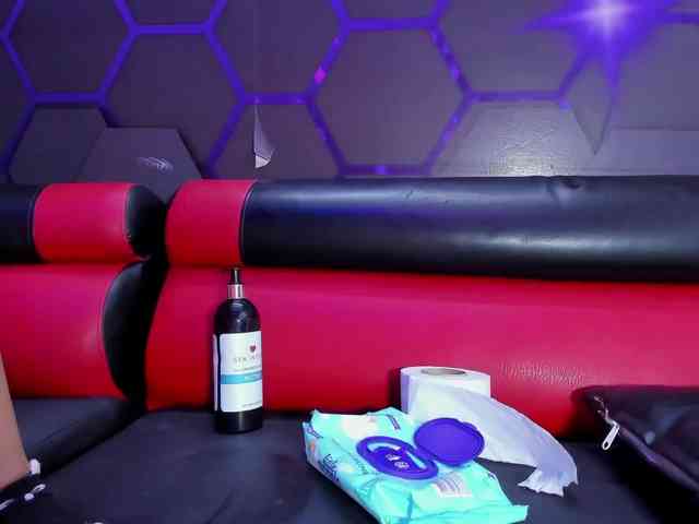 Daring-Latinavip webcam