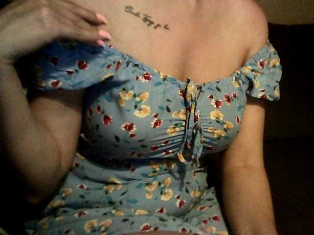 Laura-Only live cam on BongaCams