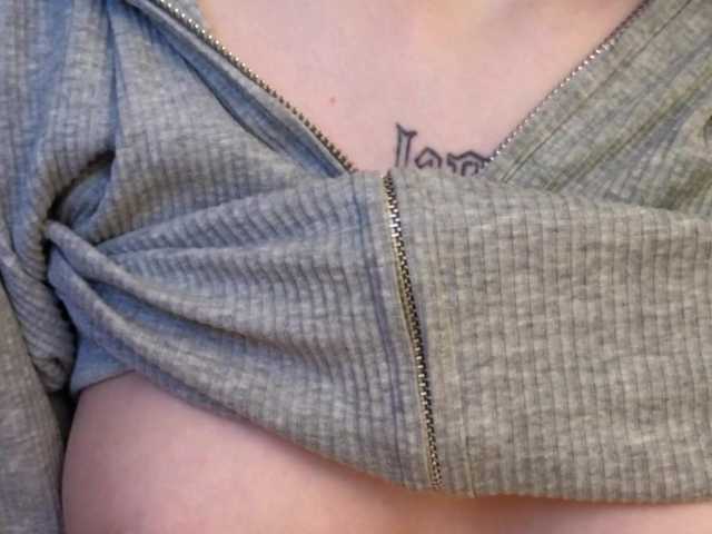 Tofumuch live cam on BongaCams