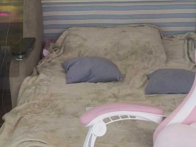 Tofumuch live webcam show