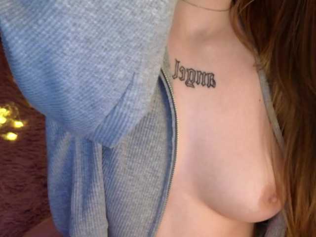 Tofumuch live cam on BongaCams