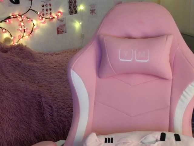 Tofumuch live cam on BongaCams