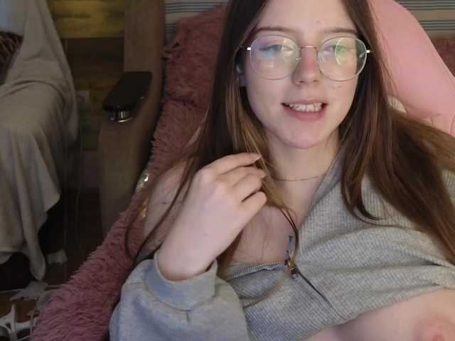 Tofumuch live cam on BongaCams