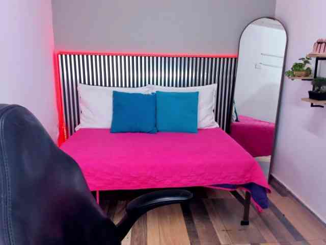 Little-Alii Live Webcam on BongaCams