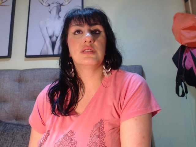 kendalthailor live cam on BongaCams