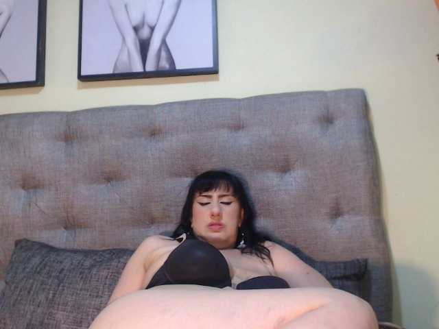 kendalthailor live cam on BongaCams