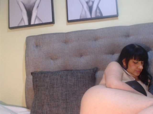 kendalthailor live cam on BongaCams