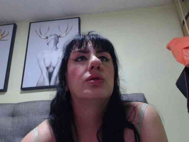 kendalthailor webcam