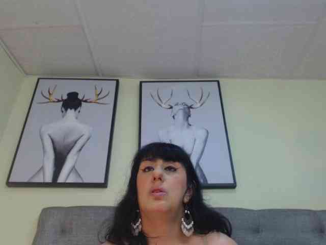 kendalthailor webcam