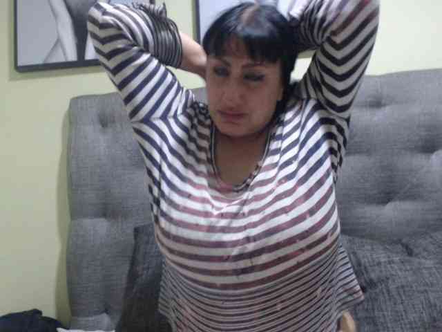 kendalthailor webcam