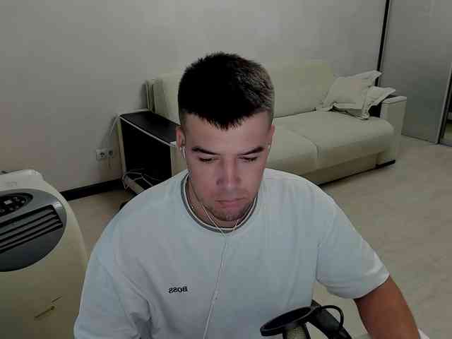 KeGaMbiT69 Sex Cam Show