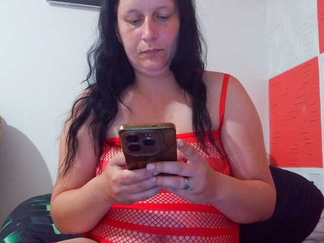 larasaintporn online