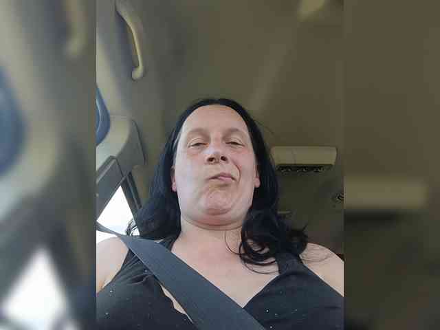 Larasaintporn webcam