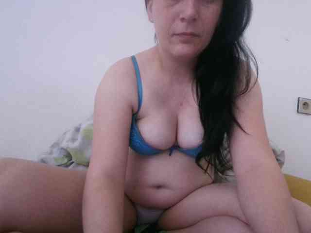 Larasaintporn webcam