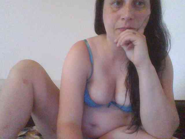 Larasaintporn webcam