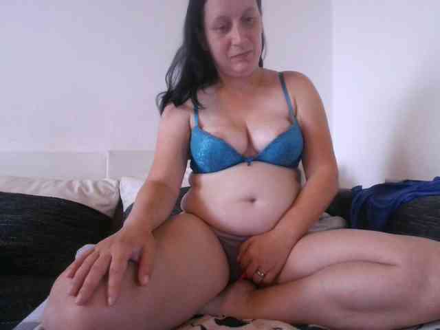 Larasaintporn webcam