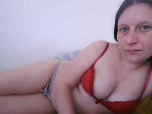 Larasaintporn webcam