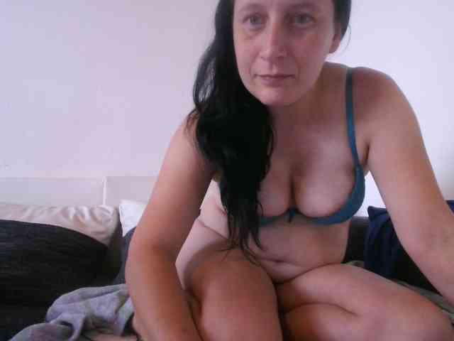 Larasaintporn webcam