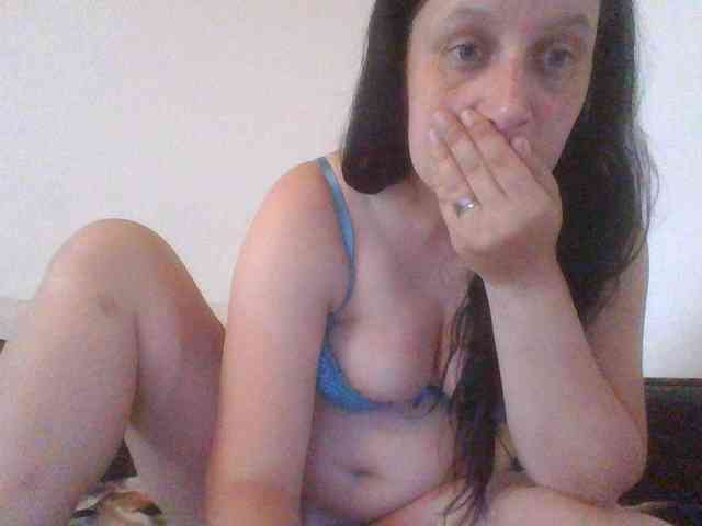 Larasaintporn webcam