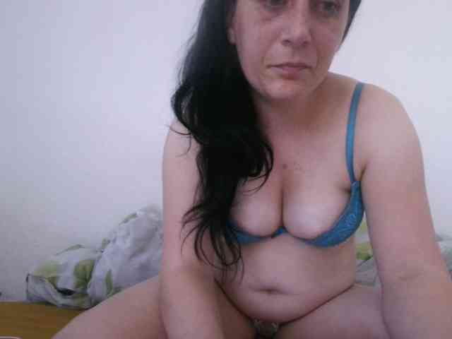 Larasaintporn webcam